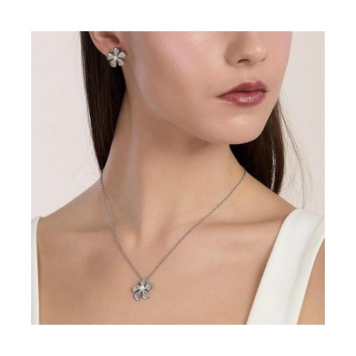 Girocollo con fiore in acciaio martellato [3264a596]